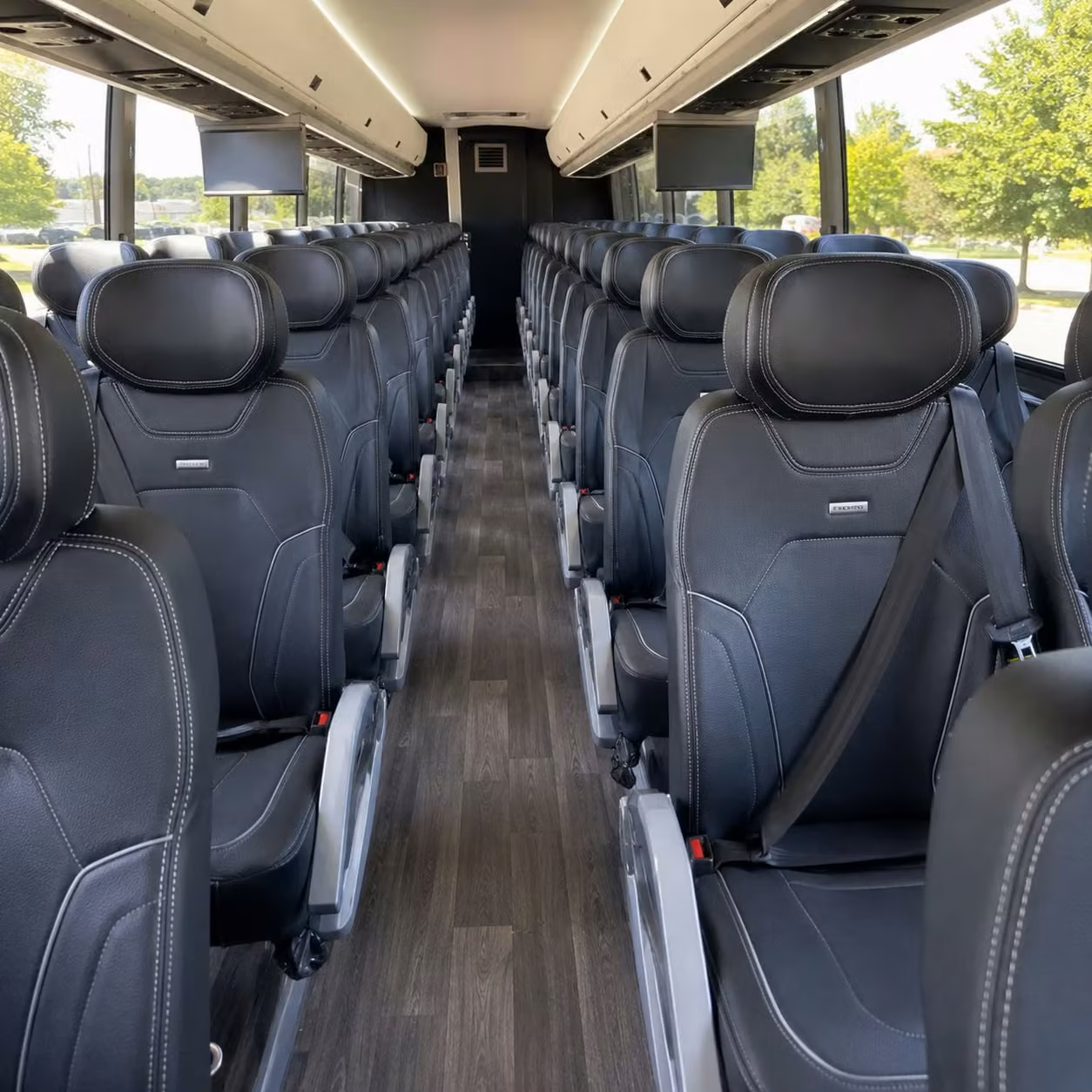 charter bus rentals for thousand oaks corporate events and company shuttles