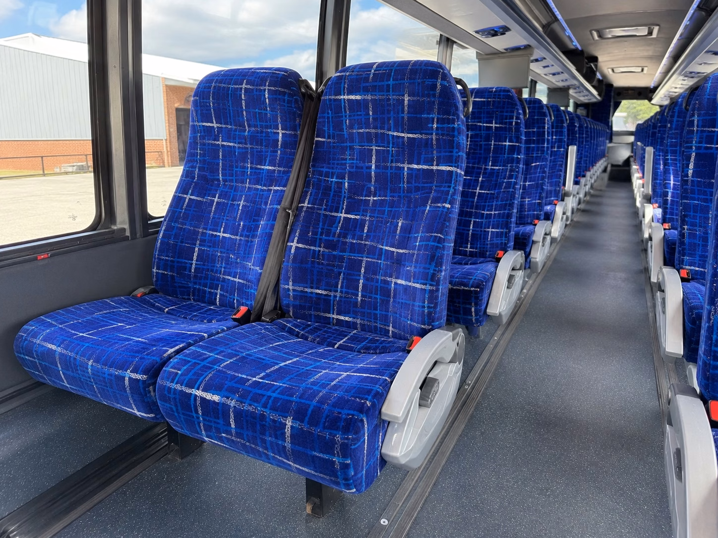 how bus type changes charter bus prices in thousand oaks california