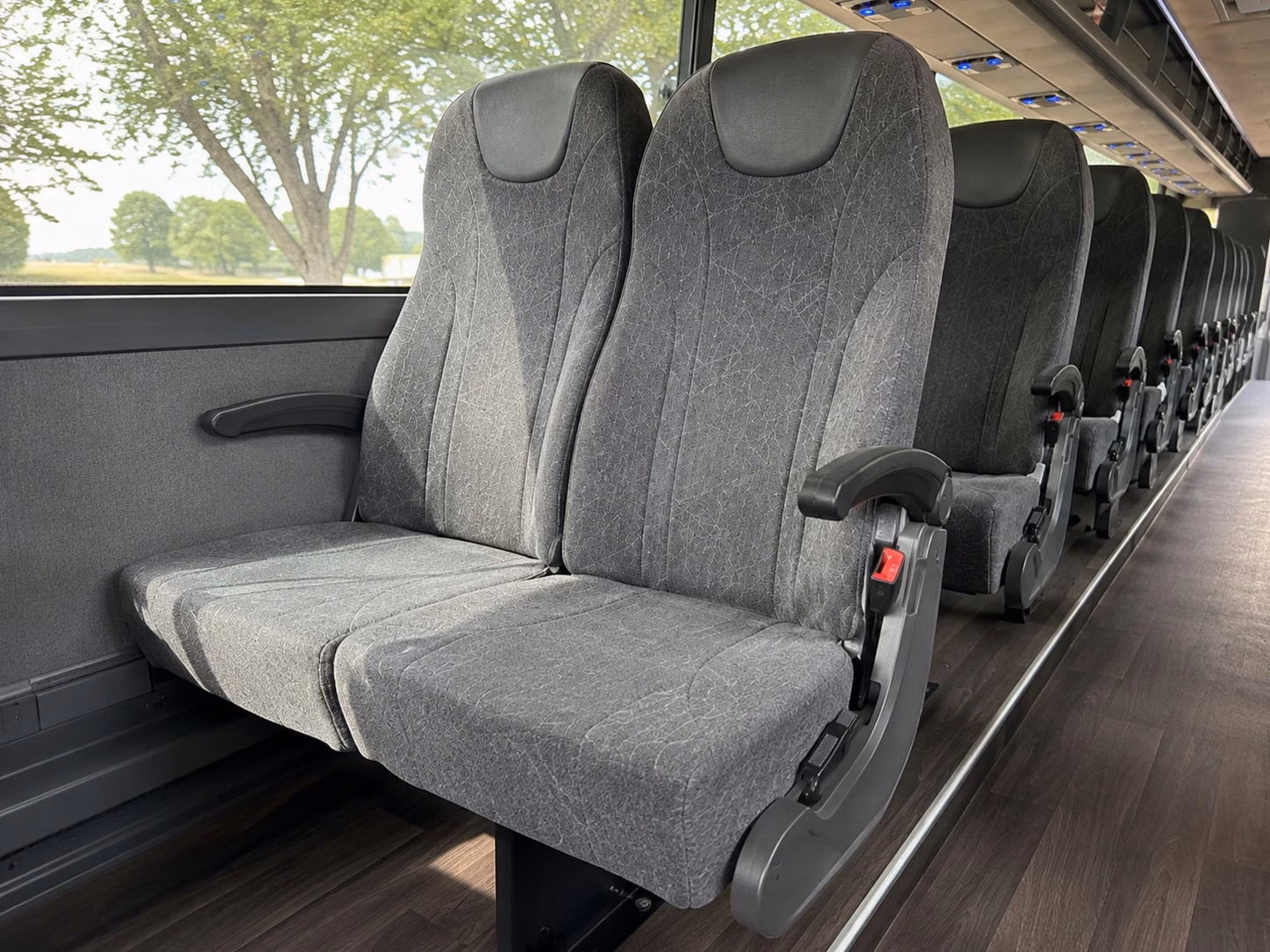 instant online bus rental quotes in thousand oaks
