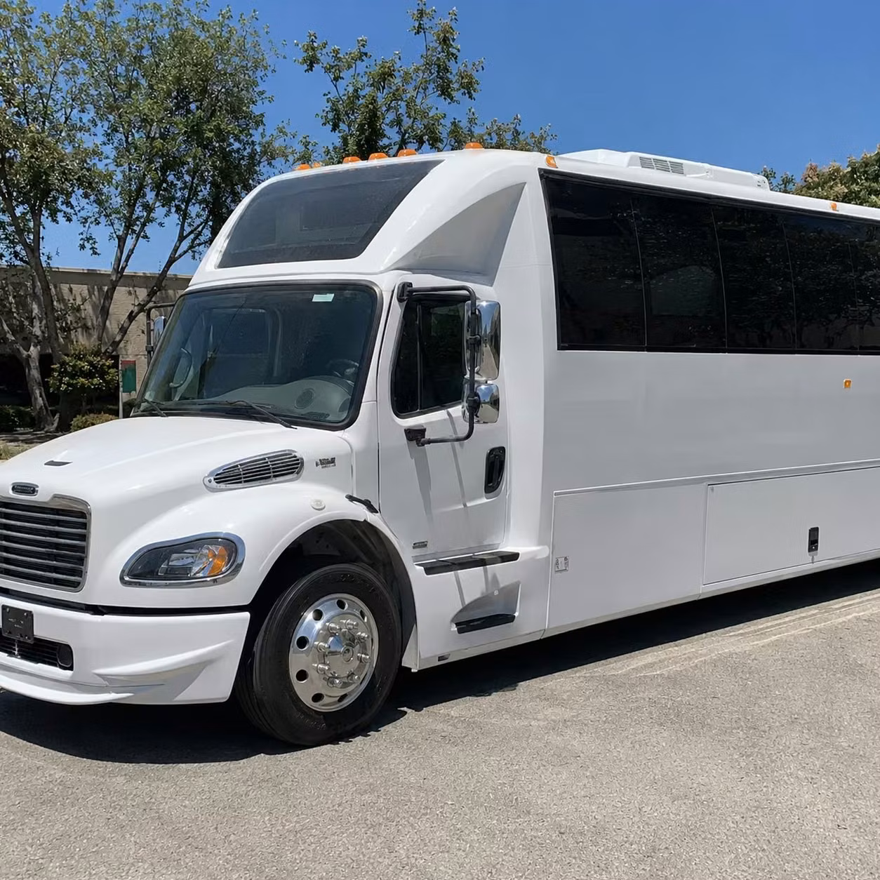 party bus rentals for dodgers and angels games from thousand oaks
